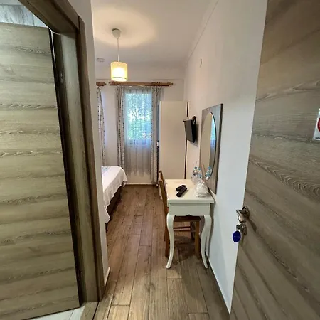 Vitis Hotel 3*
